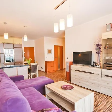 Visit Baltic - Platan Apartament Sloneczny * 슈비노우이스쳬